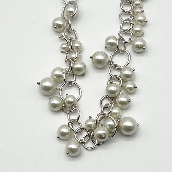 Dangling White Faux Pearl Cluster Silver Tone Circle Chain Fashion Necklace 29” - Picture 6 of 10